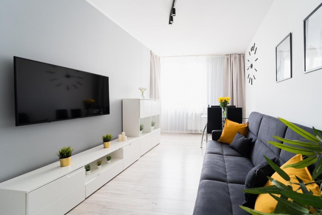 New Apart Near Sky Tower - Gwiazdzista Apartment วรอตซวาฟ ภายนอก รูปภาพ